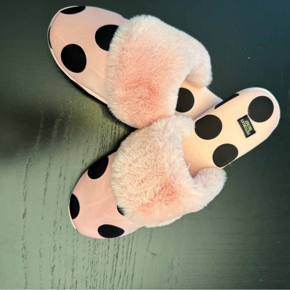 Victoria's Secret Pink and Black Polka Dot Slippers med 7/8 New - Picture 2 of 11